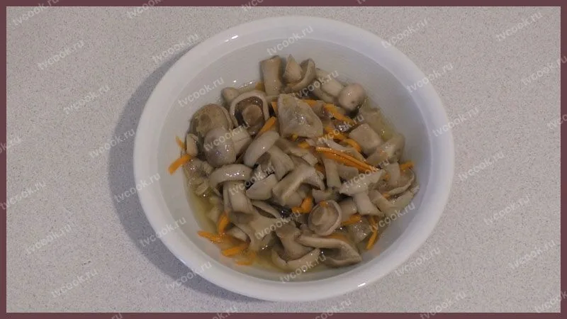 Грибы по-корейски – острая закуска с морковью