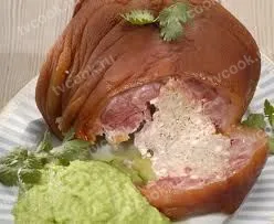 Свиная рулька в духовке (варёно-запечённая)