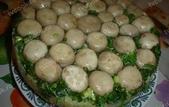 Салат «Полянка» с грибами – слоёный, с эффектом лесной поляны