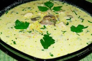 Сырный суп с шампиньонами и курицей