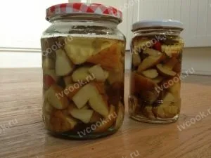 Солёные белые грибы на зиму – горячий способ