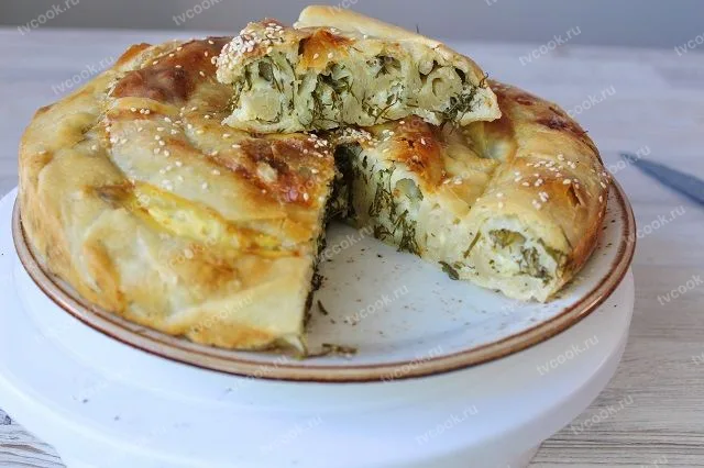 Вертута с сыром и зеленью – тонкое вытяжное тесто