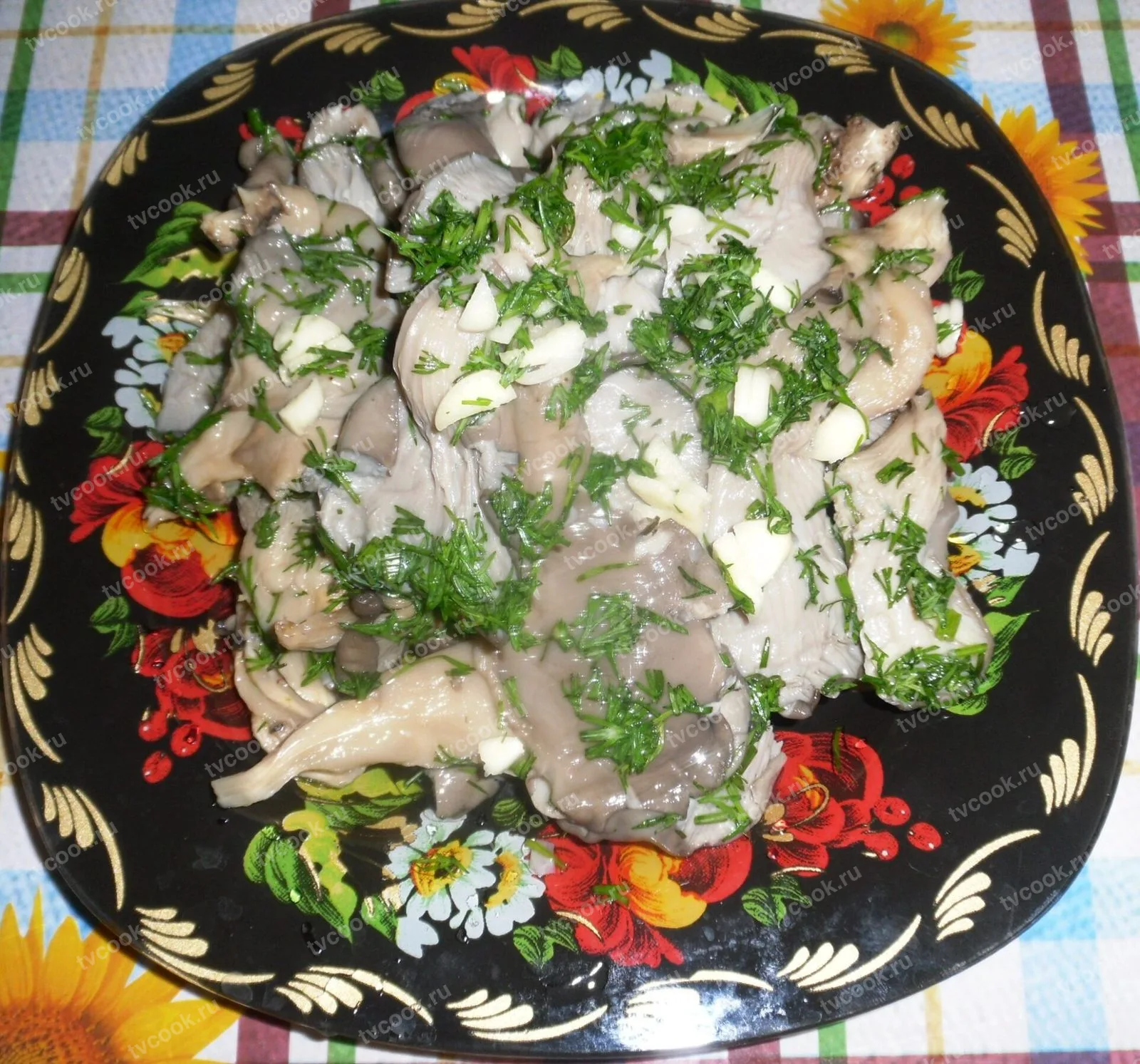 Солёные вёшенки на зиму – с чесноком и укропом