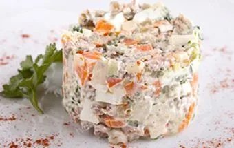 Салат с шампиньонами – с ветчиной и сыром