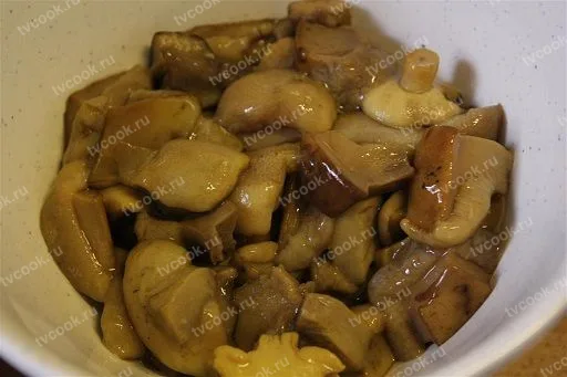 Маринованные маслята на зиму – с очисткой кожицы