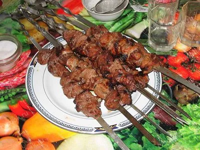 Шашлык из свинины на минералке – мягкий, без уксуса