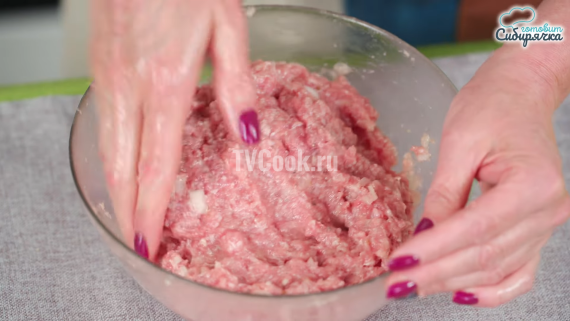 Чебуреки из пресного теста с луком и мясным фаршем — пошаговый рецепт с фото и видео