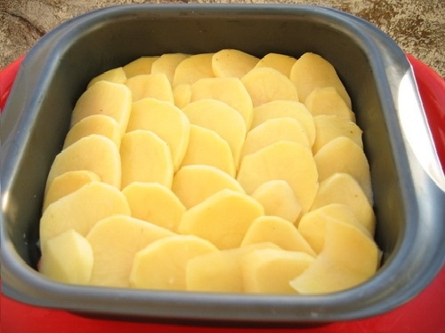 Картошка с курицей и сыром в духовке