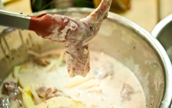 Как приготовить рецепт Кролик с картошкой в духовке