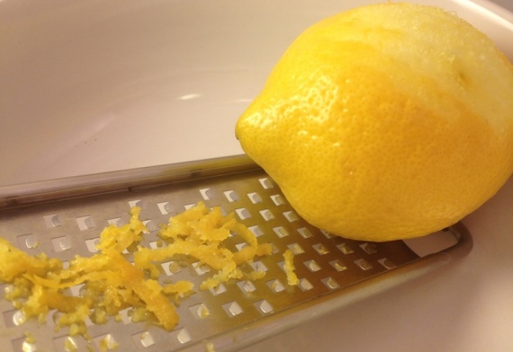 Пирог с маком и лимонной цедрой в мультиварке