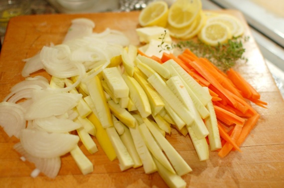 Рыба с овощами запеченная под сыром в духовке