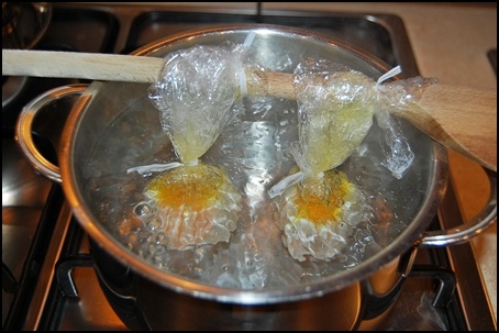 Как сварить яйцо без скорлупы