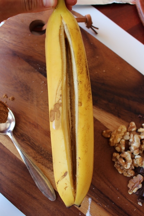 Банан запеченный с шоколадом