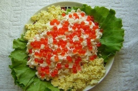 Классический салат из кальмаров
