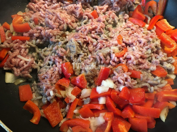 Как приготовить запеканку рисовую с мясом в духовке