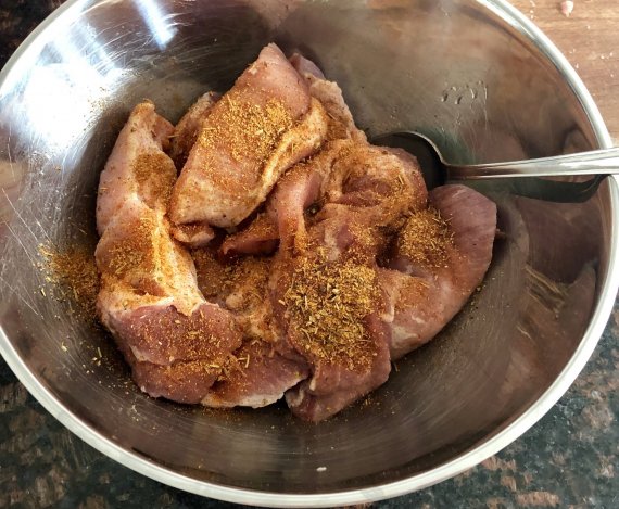 Пошаговый рецепт свинины тушеной с овощами