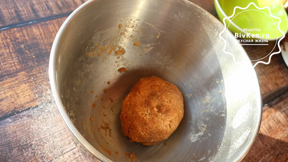 Рецепт приготовления вкусных и нежных сметанных куличиков в духовке с фото