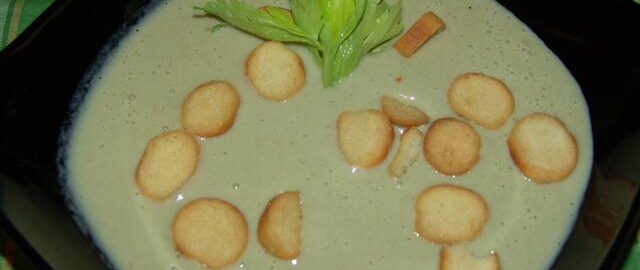 Грибной суп-пюре из шампиньонов со сливками