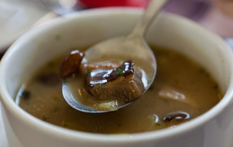 Рецепт: Суп из белых сушеных грибов
