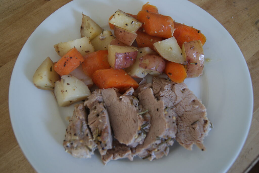 Свинина запеченная с овощами — потрясающий рецепт