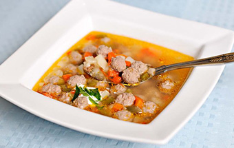 Как приготовить рецепт Суп с мясными фрикадельками и рисом