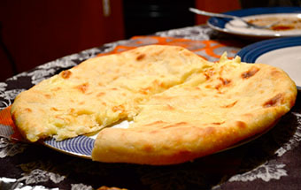 Осетинский пирог с картошкой и сыром