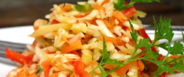 Новогодние салаты без майонеза: 20 вкусных и простых рецептов