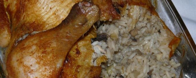 Курица, фаршированная рисом и грибами
