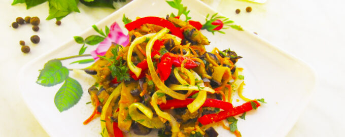 Ингредиенты рецепта салата из баклажанов на зиму