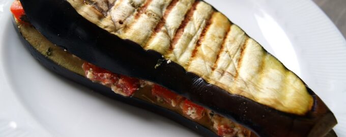 Салат с баклажанами и болгарским перцем - пошаговый рецепт с фото на Готовим дома