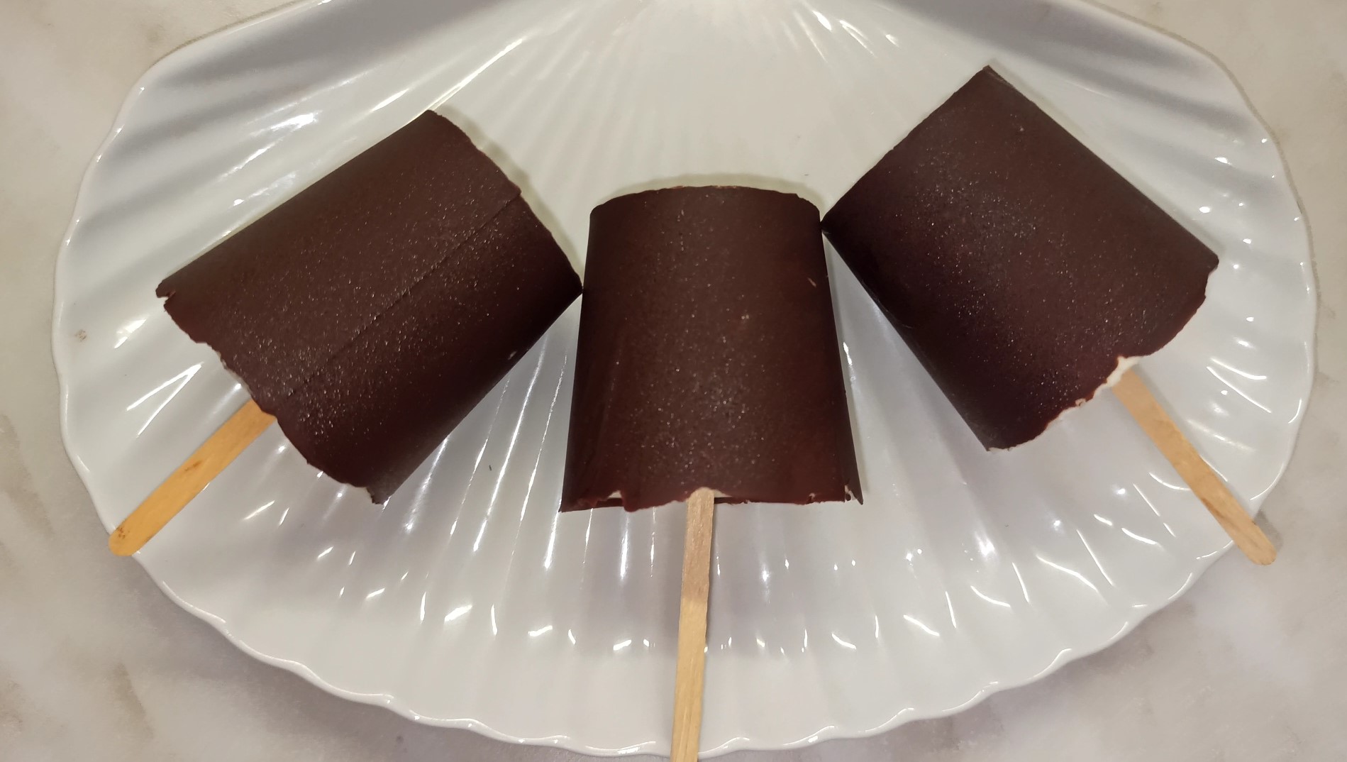 Мороженое в шоколаде домашнее на палочке