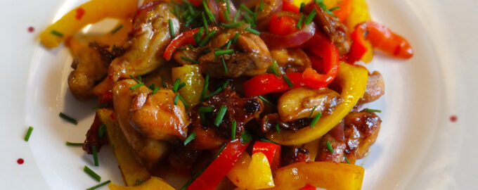 Жареная курица с овощами по-китайски