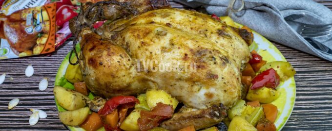 Рецепт целой курицы в духовке с хрустящей корочкой